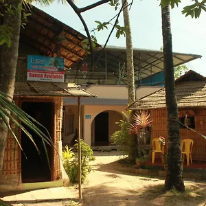 https://elara-beach-view-homestay.kerala-hotels.net